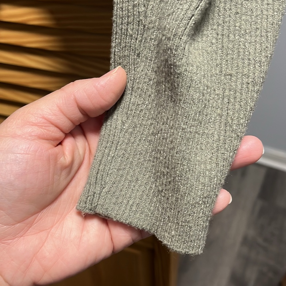 Women's Olive Sweater - Picture 5 of 6